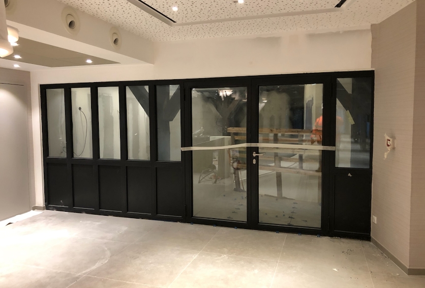 porte vitrée réalisée par MAF Atlantique